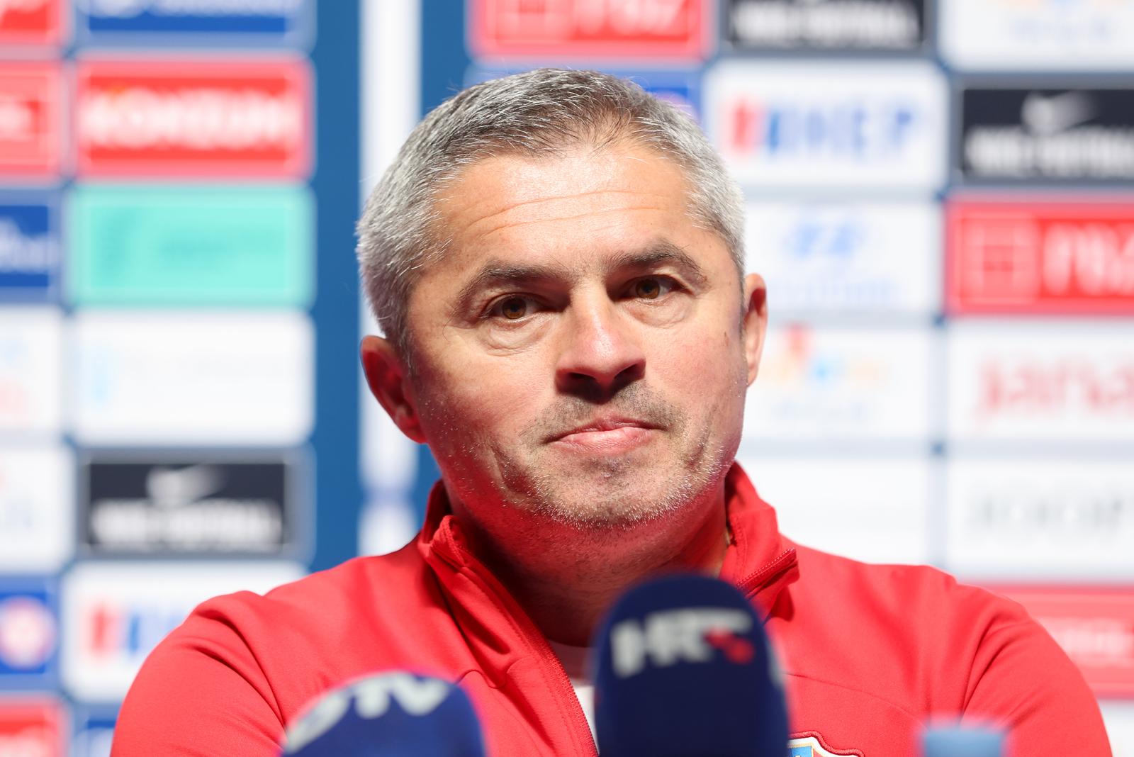 15.04.2024., Zagreb - U KC Drazen Petrovic odrzana je konferencija za medije hrvatske futsal reprezentacije uoci uzvratne utakmice s Poljskom u okviru dodatnih kvalifikacija za Svetsko prvesntvo u Uzbekistanu. izbornik Marinko Mavrovic Photo: Sanjin Strukic/PIXSELL