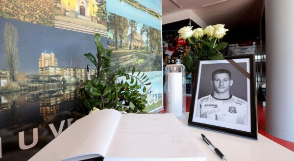 18.03.2025., Velika Gorica - U klupskim prostorijama HNK Velika Gorica, otvorena knjiga zalosti za Andreja Lazarova. Photo: Robert Anic/PIXSELL