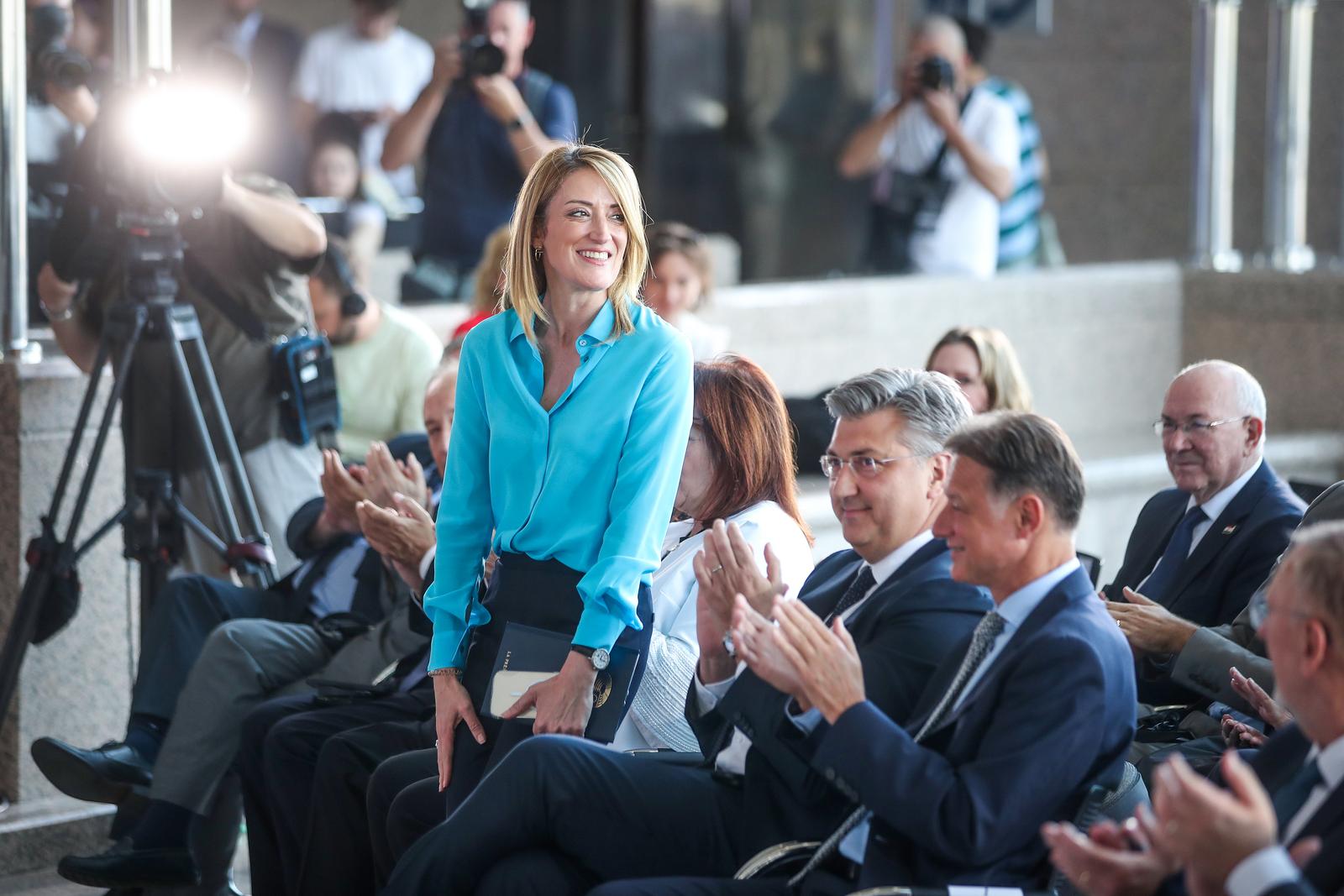19.06.2023., Zagreb - U Nacionalnoj i sveucilisnoj knjiznici odrzana je zajednicka konferencija Vlade Republike Hrvatske i Ministarstva vanjskih i europskih poslova u prigodi 10 godina clanstva Republike Hrvatske u Europskoj uniji i posjeta predsjednice Europskog parlamenta Roberte Metsole. predsjednica EU parlamenta Roberta Metsole, predsjednik Vlade RH Andrej Plenkovic, predsjednik Sabora Gordan Jandrokovic Photo: Slavko Midzor/PIXSELL