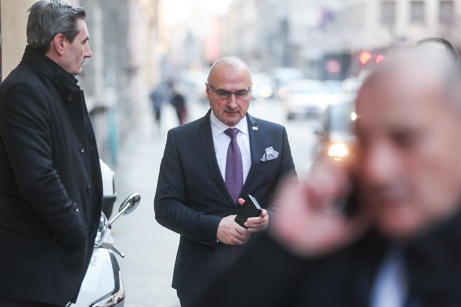 20.02.2025., Zagreb - Dolazak clanova HDZ-a na zajednicku sjednicu Predsjednistva i Nacionalnog odbora HDZ-a. Gordan Grlic Radman Photo: Slavko Midzor/PIXSELL