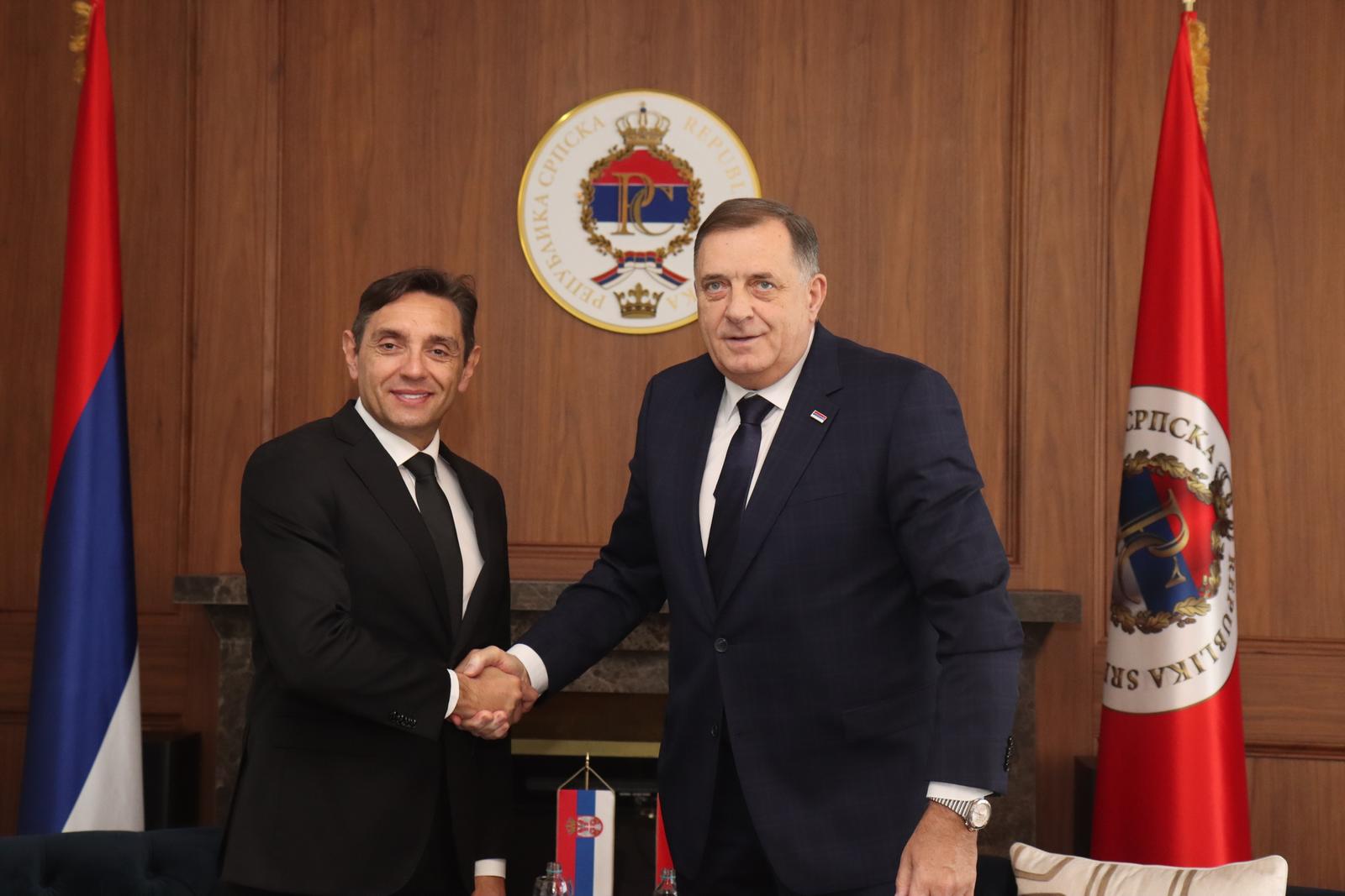 21, November, 2024, Banja Luka - Meeting of the President of the Republic of Srpska, Milorad Dodik, and the Deputy Prime Minister of the Republic of Serbia, Aleksandar Vulin. Aleksandar Vulin, Milorad Dodik. Photo: Borislav Zdrinja, Zipa Photo/ATAImages

21, novembar, 2024, Banja Luka - Sastanak predsednika Republike Srpske Milorada Dodika i potpredsednika Vlade Republike Srbije Aleksandra Vulina. Photo: Borislav Zdrinja, Zipa Photo/ATAImages Photo: Borislav Zdrinja/ATAImages/PIXSELL