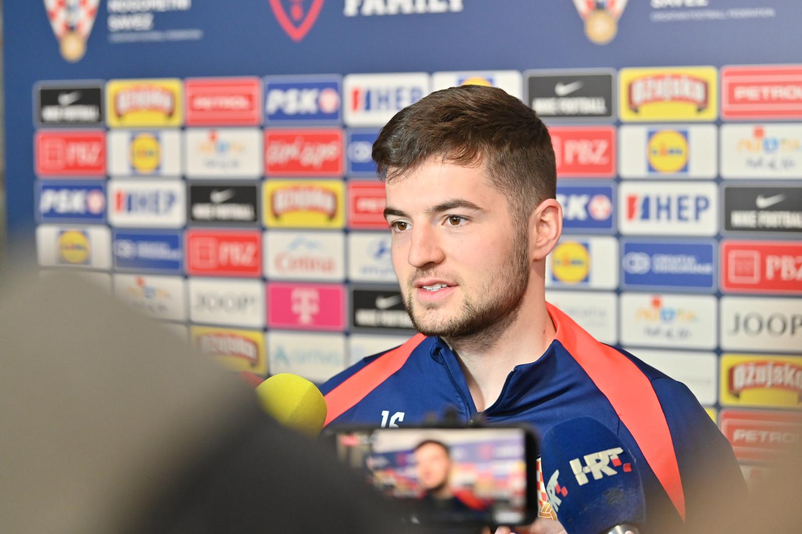 22.03.2025., stadion Poljud, Split - Josip Stanisic i Martin baturina obratil ise medijima nakon treninga hrvatske nogometne reprezentacije na stadionu Poljud.  Photo: Matko Begovic/PIXSELL