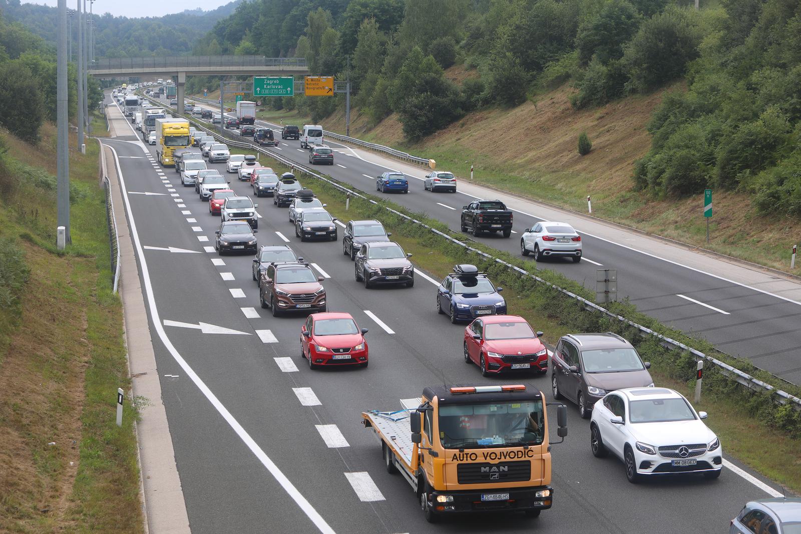 22.07.2024., Karlovac - Guzva na autocesti A1 kod cvora Novigrad na Dobri. Photo: Kristina Stedul Fabac/PIXSELL