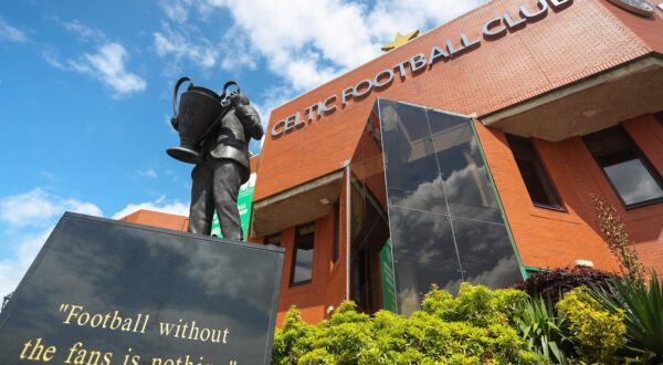 21.06.2021., Glasgow, Skotska - Celtic Park je nogometni stadion u Glasgowu na kojem svoje domace utakmice igra FC Celtic. Arhitekt stadiona je Duncan and Kerr. Stadion ima kapacitet od 60335 mjesta i najveci je u Skotskoj, a sedmi najveci u Ujedinjenom Kraljevstvu. Na Celtic Parku se igraju domace utakmice Skotske nogometne reprezentacije i finala skotskih kupova, kad se ne moze igrati na stadionu Hampden Park. Na Celtic Parku se takodjer odrzavaju koncerti i ostali sportski dogadjaji. Photo: Luka Stanzl/PIXSELL