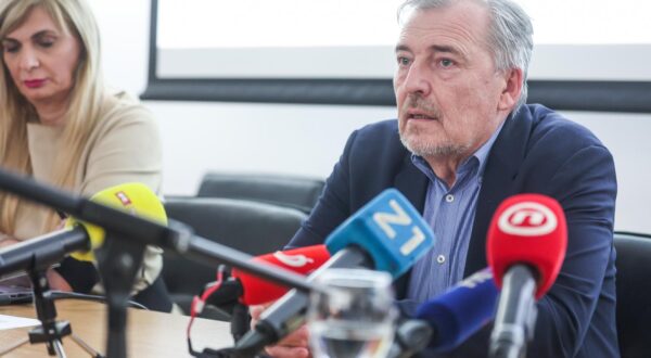27.03.2025., Zagreb - U konferencijskoj dvorani Hrvatskog zavoda za javno zdravstvo izv. prof. dr. sc. Krunoslav Capak, prim. dr. med. spec., ravnatelj Hrvatskog zavoda za javno zdravstvo, Zeljko Petkovic, pomocnik ravnatelja Hrvatskog zavoda za javno zdravstvo i Goran Laus, voditelj Sluzbe kriminaliteta droga Policijske uprave zagrebacke odrzali  su konferenciju za medije na kojoj su predstavili rezultate istrazivanja "Analiza otpadnih voda i droga – europska studija u vise gradova", s naglaskom na rezultate za gradove Zagreb i Split te aktualnim trendovima trzista droga u Hrvatskoj.  Photo: Slavko Midzor/PIXSELL