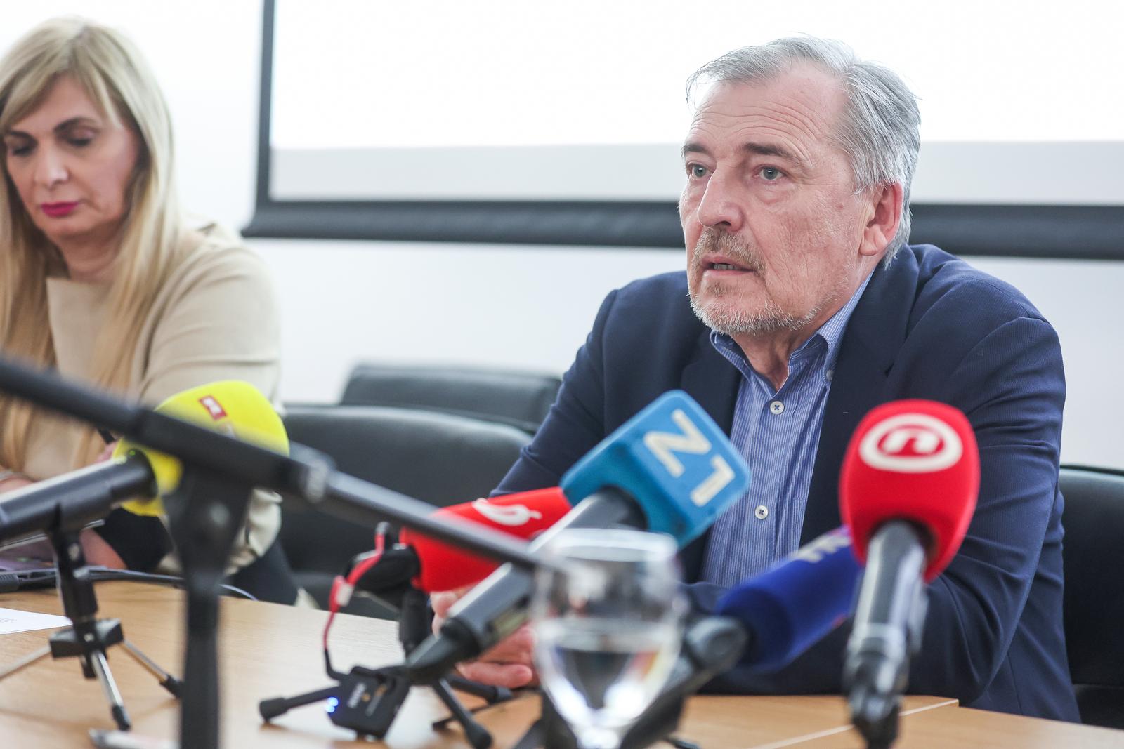 27.03.2025., Zagreb - U konferencijskoj dvorani Hrvatskog zavoda za javno zdravstvo izv. prof. dr. sc. Krunoslav Capak, prim. dr. med. spec., ravnatelj Hrvatskog zavoda za javno zdravstvo, Zeljko Petkovic, pomocnik ravnatelja Hrvatskog zavoda za javno zdravstvo i Goran Laus, voditelj Sluzbe kriminaliteta droga Policijske uprave zagrebacke odrzali  su konferenciju za medije na kojoj su predstavili rezultate istrazivanja "Analiza otpadnih voda i droga – europska studija u vise gradova", s naglaskom na rezultate za gradove Zagreb i Split te aktualnim trendovima trzista droga u Hrvatskoj.  Photo: Slavko Midzor/PIXSELL