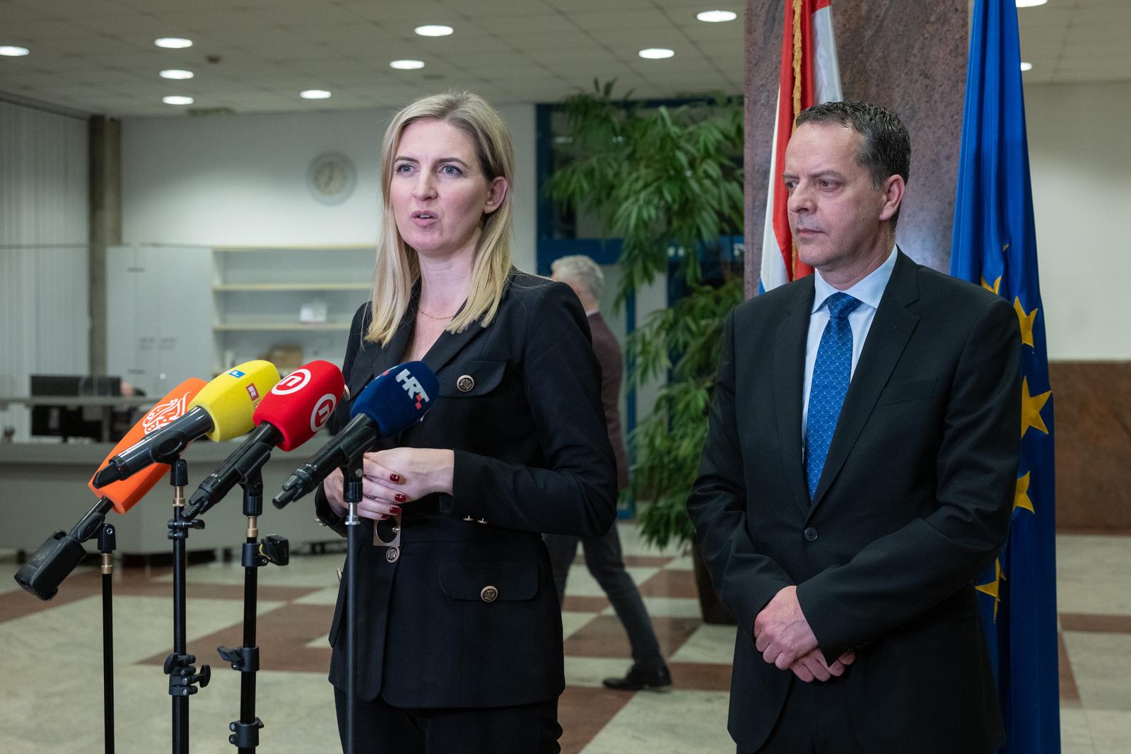 27.03.2025., Zagreb - Sastanak mirenja izmedju skolskih sindikata i Vlade. Ovaj sastanak predstavlja posljednju priliku za postizanje dogovora izmedju sindikata i Vlade prije nego sto sindikati krenu s planiranim cirkularnim strajkovima po regijama. Izjave za medije nakon sastanka. Photo: Neva Zganec/PIXSELL