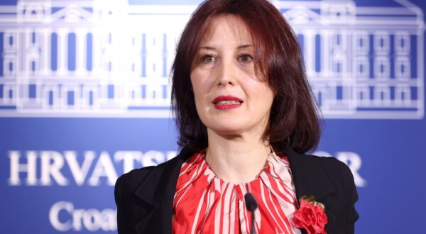 28.01.2025., Zagreb - Na konferenciji za medije odrzanoj u Saboru o temi „Alarmantno stanje u cakoveckoj bolnici“ govorile su zastupnice Anka Mrak Taritas i Dalija Oreskovic. Photo: Patrik Macek/PIXSELL