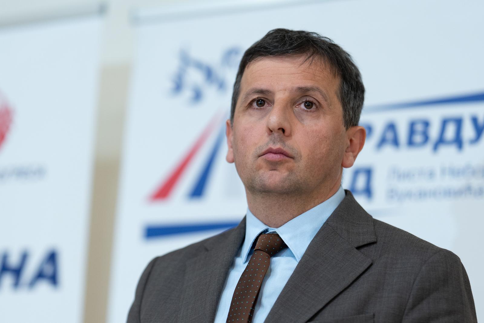 28.01.2025., Banja Luka (BiH) - U Banjaluci je odrzan sastanak na kojem su predstavnici oporbenih stranaka dogovorili zajednicku platformu za pregovore sa strankama iz Federacije BiH oko ulaska u vlast u institucijama BiH. Na sastanku oporbenih stranaka PDP-a, SDS-a i "Liste za pravdu i red" dogovoreno je podnosenje inicijative za hitnu tematsku sjednicu Narodne skupstine RS o trenutnom stanju u Republici Srpskoj. Оsnovni principi ce biti deblokada EU puta uz postovanje Dejtona i ustavne pozicije RS. Photo: Dejan Rakita/PIXSELL