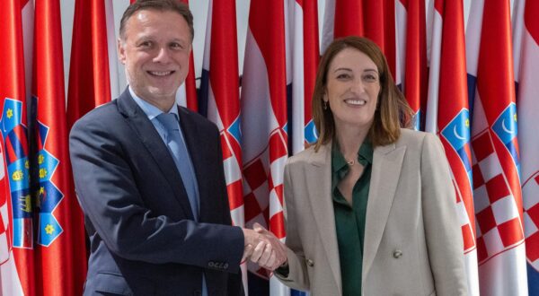 28.03.2025., Zagreb, Hrvatski sabor - Predsjednik Hrvatskog sabora Gordan Jandrokovic primio je predsjednicu Europskog parlamenta Robertu Metsolu. Roberta Metsola, Gordan Jandrokovic.
 Photo: Davor Puklavec/PIXSELL