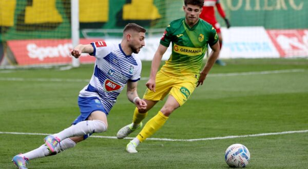 29.03.2025., stadion Aldo Drosina, Pula - SuperSport HNL, 27. kolo, NK Istra 1961 - NK Osijek. Roko Jurisic i Moris Valincic Photo: Sasa Miljevic/PIXSELL