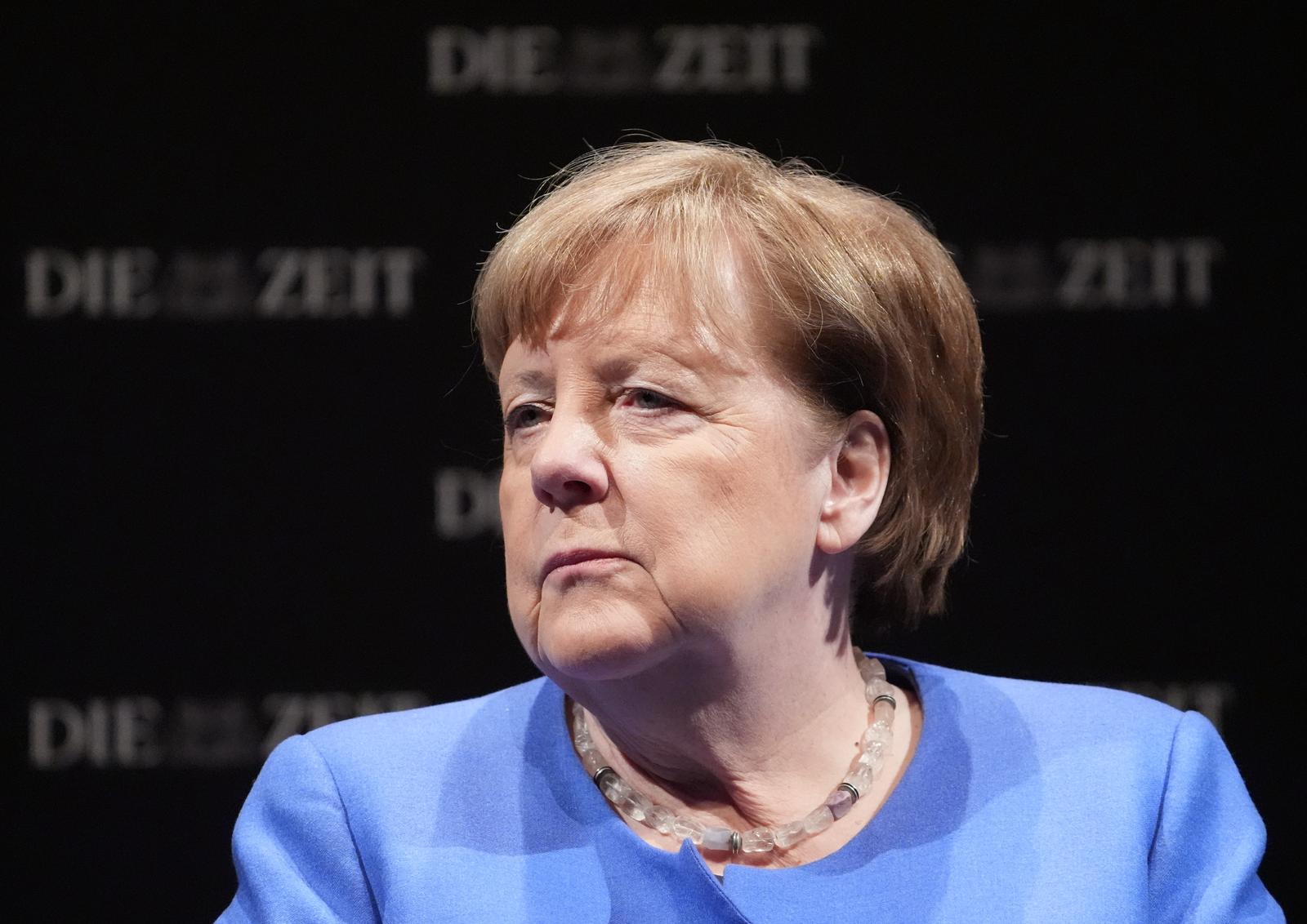05 February 2025, Hamburg: Former Chancellor Angela Merkel (CDU) sits on stage at the Deutsches Schauspielhaus during the "Die Zeit" event "Eine Stunde Zeit mit...". Photo: Marcus Brandt/dpa Photo: Marcus Brandt/DPA