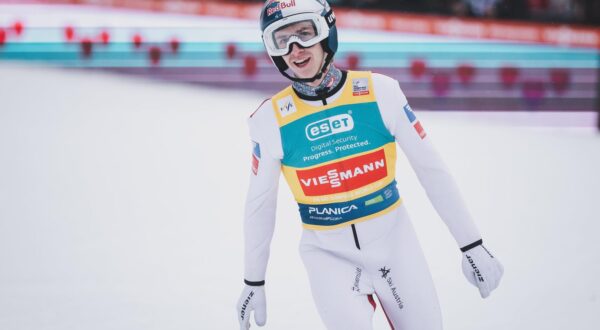 28.03.2025, Planica, Ratece, SLO, FIS Weltcup Ski Sprung, Skiflug, Einzelbewerb, im Bild Daniel Tschofenig (AUT) // Daniel Tschofenig (AUT) during the Individual Competition of the Ski Flying World Cup Final 2025. Planica in Ratece, Slovenia on 2025/03/28. EXPA Pictures © 2025, PhotoCredit: EXPA/ JFK Photo: EXPA/ JFK/EXPA