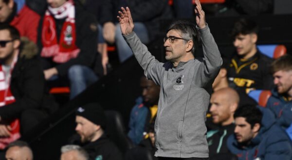 Soccer Football - Premier League - Southampton v Wolverhampton Wanderers - St Mary's Stadium, Southampton, Britain - March 15, 2025 Southampton manager Ivan Juric reacts REUTERS/Tony O Brien EDITORIAL USE ONLY. NO USE WITH UNAUTHORIZED AUDIO, VIDEO, DATA, FIXTURE LISTS, CLUB/LEAGUE LOGOS OR 'LIVE' SERVICES. ONLINE IN-MATCH USE LIMITED TO 120 IMAGES, NO VIDEO EMULATION. NO USE IN BETTING, GAMES OR SINGLE CLUB/LEAGUE/PLAYER PUBLICATIONS. PLEASE CONTACT YOUR ACCOUNT REPRESENTATIVE FOR FURTHER DETAILS.. Photo: TONY O BRIEN/REUTERS