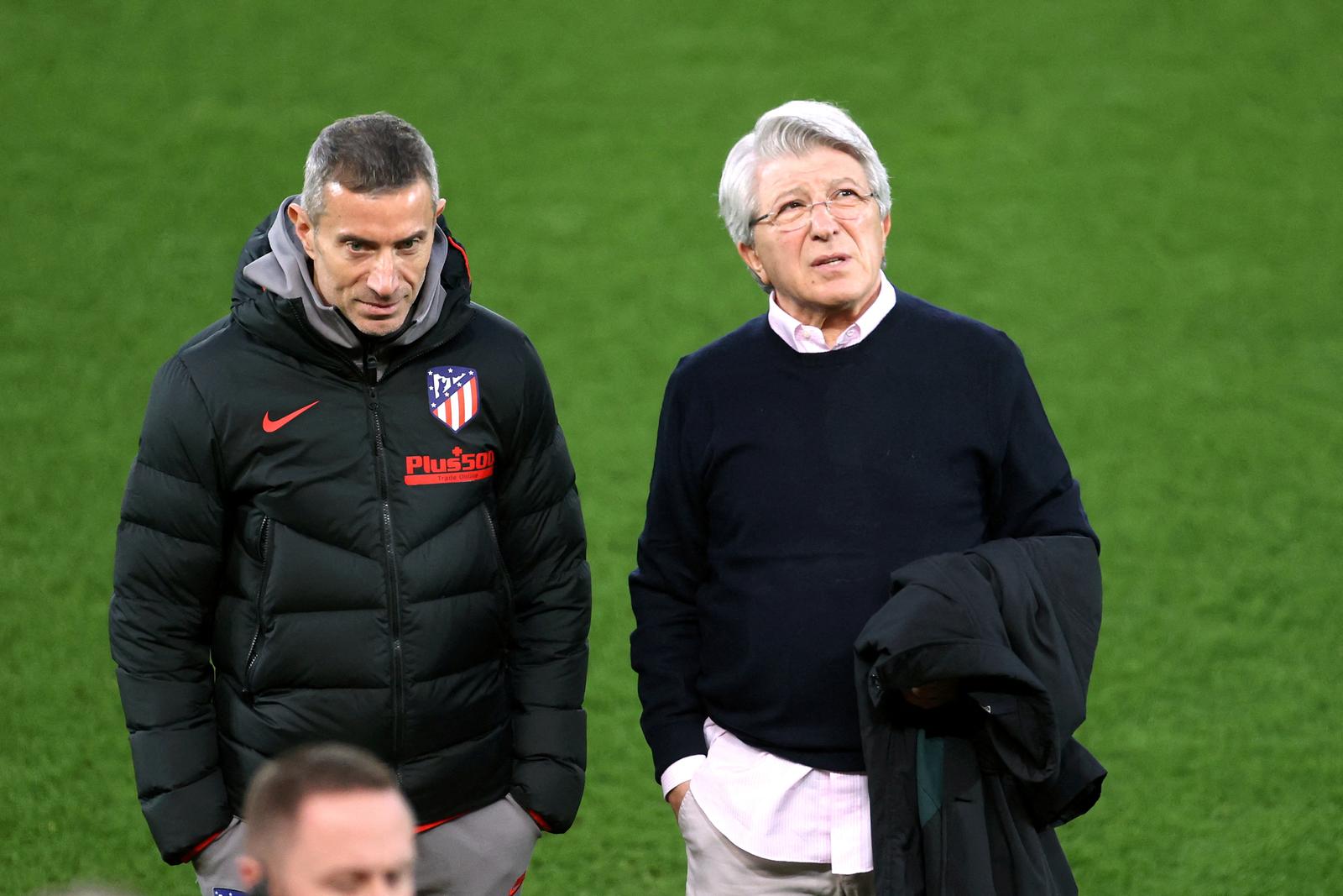 FILE PHOTO: Soccer Football - Champions League - Atletico Madrid Training - Anfield, Liverpool, Britain - March 10, 2020   Atletico Madrid sporting dierctor Andrea Berta and Atletico Madrid president Enrique Cerezo during training   Action Images via Reuters/Carl Recine/File Photo Photo: Carl Recine/REUTERS