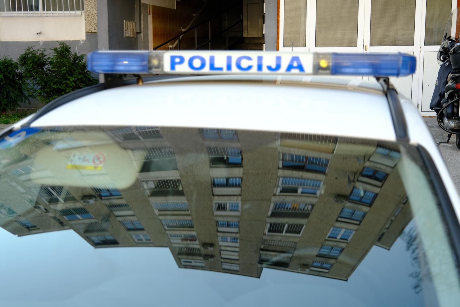26.03.2022., Zagreb - U zgradi u Stefancicevoj u naselju Vrbani nadeno je mrtvo tijelo zene. Policija sumnja na ubojstvo. Photo: Slaven Branislav Babic/PIXSELL