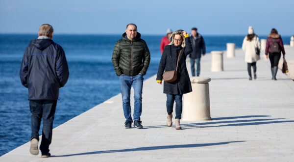 09.01.2024., Zadar - Bura donijela blago zahladjenje i lijepo i suncano vrijeme Photo: Sime Zelic/PIXSELL