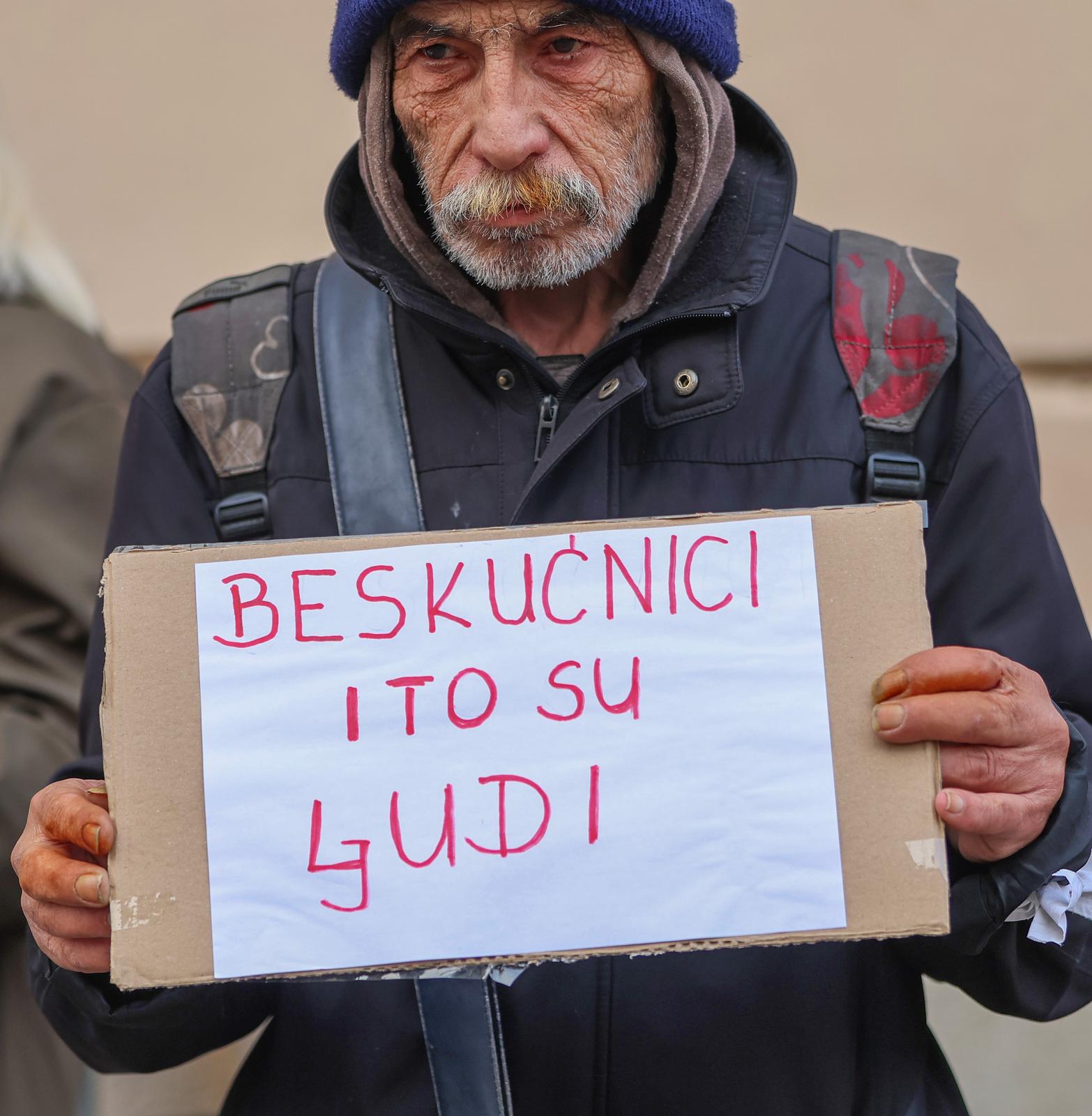 07.11.2024., Zagreb - Trg sv. Marka. U organizaciji FB inicijative Od srca do srca za beskucnike i potrebite, organiziran je mirni prosvjed: KRIK PROTIV SIROMASTVA... klupa nije krevet, ulica nije dnevni boravak, cekamo odgovore. Na prosvjedu su govorili predstavnici FB inicijative 'Od srca do srca za beskucnike i potrebite te uputiti dopis Vladi RH, Gradskoj upravi Zagreba i zagrebackoj Gradskoj skupstini. Photo: Sanjin Strukic/PIXSELL