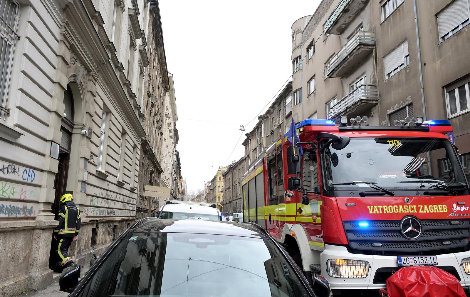 25.03.2025., Zagreb - Pozar u zgradi u Djordjicevoj ulici. Vatrogasci na terenu. Preminula jedna osoba. Photo: Sandra Simunovic/PIXSELL