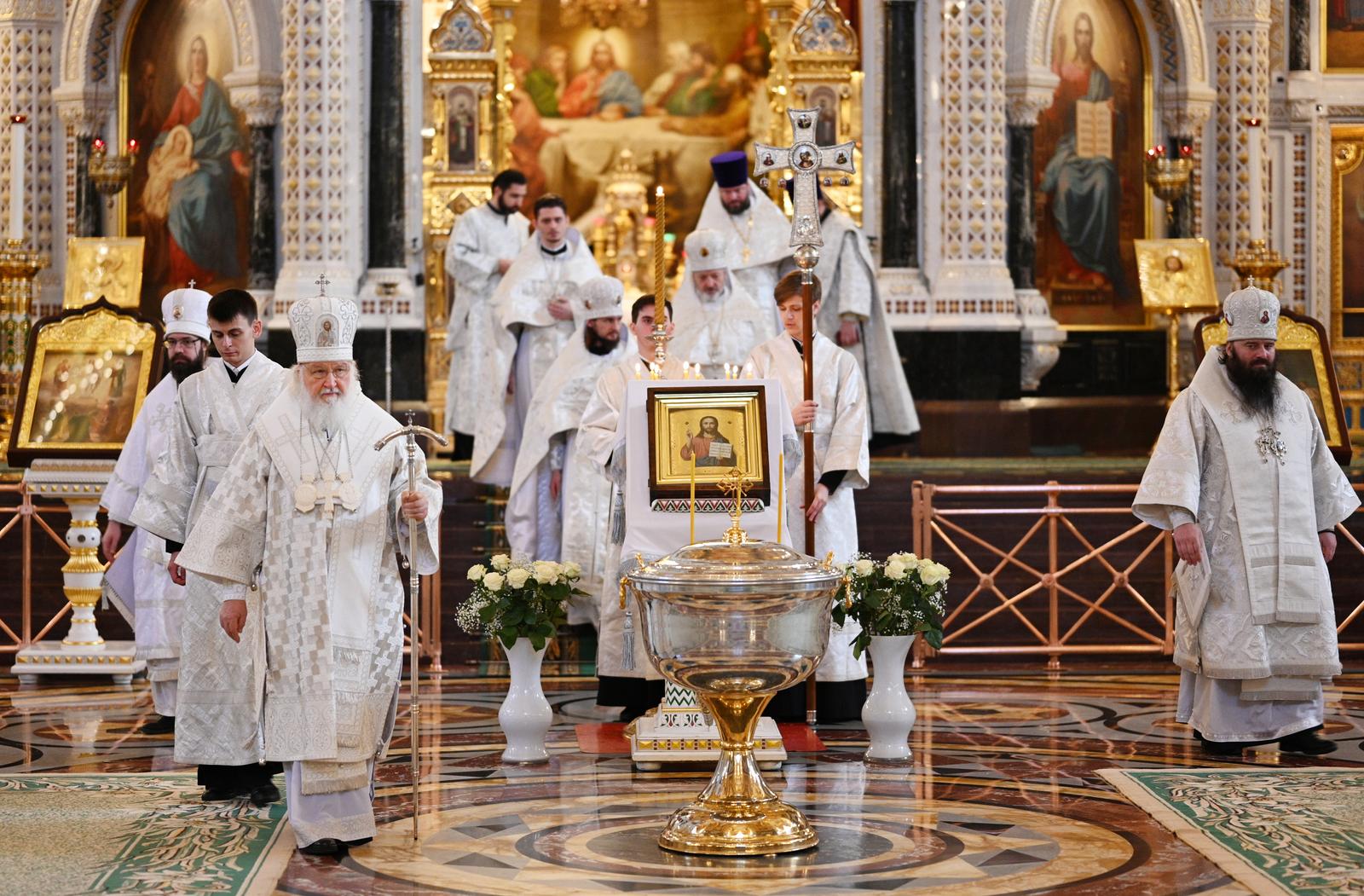 MOSCOW, RUSSIA - JANUARY 18, 2021: Patriarch Kirill (L front) of Moscow and All Russia conducts a service at the Cathedral of Christ the Saviour on the eve of Epiphany. The Russian Orthodox Church celebrates the holiday according to the Julian calendar. Oleg Varov/Press Office of the Patriarch of Moscow and All Russia/TASS Photo via Newscom Newscom/PIXSELL