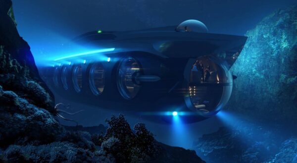Un constructeur de sous-marins privé a dévoilé un submersible pour explorer les océans du monde Pictures must credit: U-Boat Worx A private submarine builder has unveiled the ultimate submersible with superyacht-style opulence for exploring the world�s oceans. Dutch company U-Boat Worx has unveiled the Nautilus which has a lavish interior penned in partnership with noted design firm Officina Armare. The vessel is like an underwater five star hotel like and inspired by French novelist Jules Verne�s classic story Twenty Thousand Leagues Under the Sea. The 38 metre-long vessel is designed to serve as both a private yacht and a fully functional sub. It is equipped with a diesel-electric propulsion system that allows it to cruise across the ocean at speeds of up to nine knots or travel underwater at four knots / 7.5 km/h. The 1,135 tonne hybrid-powered submersible can dive to 200 metres and cover some 3,200 nautical miles / 5.925 km, according to U-Boat Worx. The layout can be fully customised but the standard configuration includes a spacious saloon, dining area, fully equipped galley, owner�s suite four staterooms, and cabins for up to six crew. It will be able to stay underwater for up to four days, and cruise beneath the waves for six hours at a time. Photo: JLPPA / Bestimage/BESTIMAGE