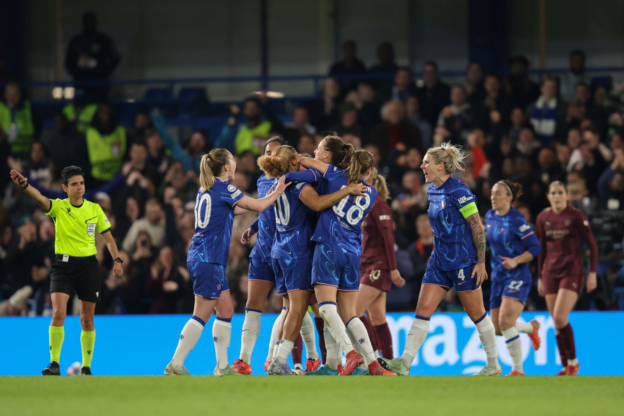 London England, March 27th 2025: Chelsea players celebrate a goal scored by Nathalie Bjorn of Chelsea during the UEFA Women s Champions League match between Chelsea and Manchester City at Stamford Bridge in London, England (Alexander Canillas SPP) Copyright: xAlexanderxCanillas spp-en-AlCa-9U2A4746