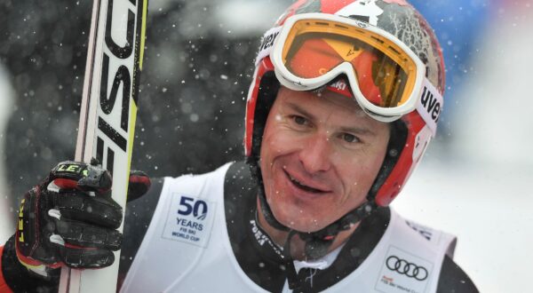 Ivica Kostelic of Croatia reacts in the finish area during the alpine ski men's World Cup combined race, in Wengen, Switzerland, Friday, Jan. 13, 2017. (Peter Schneider/Keystone via AP) Switzerland Alpine Skiing World Cup