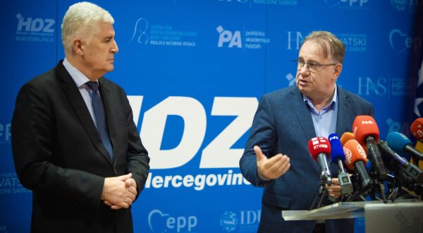 21.03.2025., Mostar, Bosna i Hercegovinap Press konferencija nakon sastanka Trojke i HDZ- BiH. Photo: Denis Kapetanovic/PIXSELL