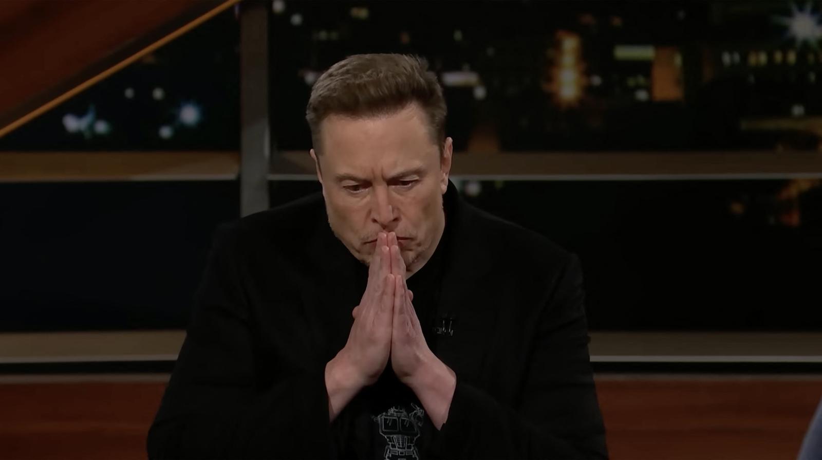 Elon Musk évoque la censure dans l'émission de télévision américaine 'Bill Maher", en déclarant "Dans de nombreuses régions du monde - y compris des parties du monde que les gens pourraient penser être relativement similaires aux États-Unis - les lois sur la parole sont draconiennes". Le 30 avril 2023. Tesla and Twitter chief Elon Musk has spoken about censorship inspired by vocal left-wing groups with so-called woke ideals. The tech billionaire ,51, appeared on the Bill Maher US TV chat show where they discussed iMusk's concept of a “woke mind virus”. Maher, 67, asked for his thoughts on censorship. Musk said:”In many parts of the world - including parts of the world that people might think are relatively similar to the United States - the speech laws are draconian. Maher cited the UK , calling it “England” where hate speech laws can see people prosecuted for slurs against minority groups. The USA’s First Amendment prevents any such laws in America. April 30th, 2023. Photo: JLPPA / Bestimage/BESTIMAGE