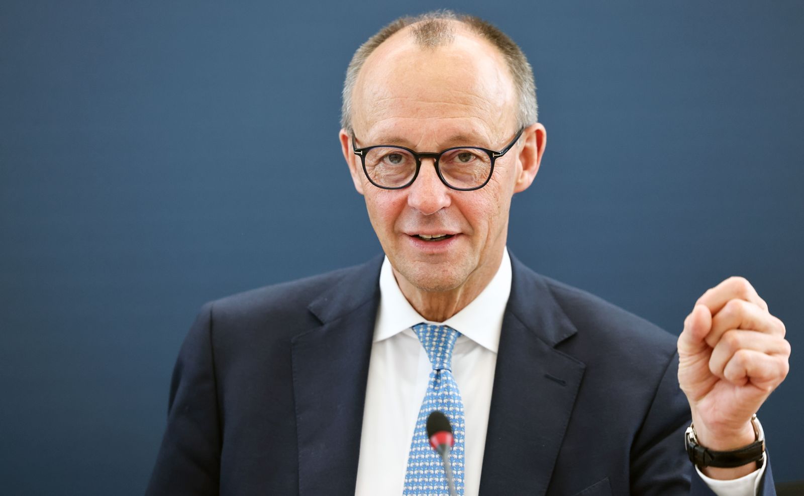 epa11985088 Christian Democratic Union (CDU) party leader and chancellor-in-waiting, Friedrich Merz attends a federal executive committee meeting at the Konrad-Adenauer-Haus, the CDU headquarters, in Berlin, Germany, 24 March 2025.  EPA/HANNIBAL HANSCHKE