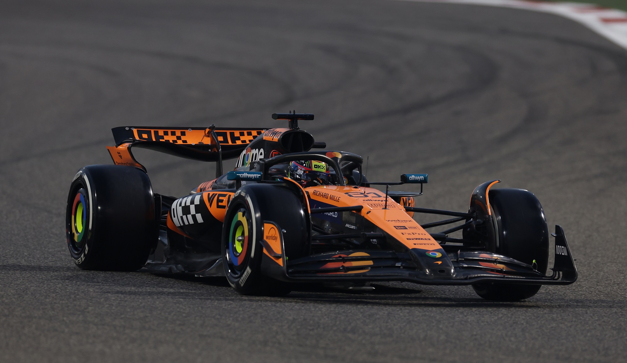 epa12025737 McLaren driver Oscar Piastri of Australia in action during a practice session for the Formula One Bahrain Grand Prix in Sakhir, Bahrain, 11 April 2025. The 2025 Formula 1 Bahrain Grand Prix is held on 13 April 2025.  EPA/ALI HAIDER