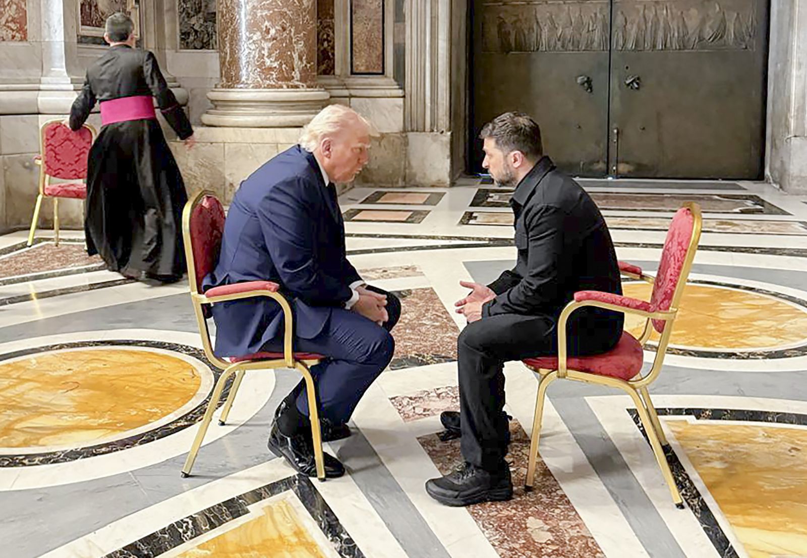 epa12056123 epa12056107 A handout photo made available by the Ukrainian Presidential Press Service shows Ukrainian President Volodymyr Zelensky (R) meeting with US President Donald J. Trump (L)  in Saint Peter's Cathedral prior to the funeral Mass of Pope Francis in Saint Peter's Square in Vatican City, 26 April 2025. Pope Francis passed away on Easter Monday, 21 April 2025, at the age of 88.  EPA/PRESIDENTIAL PRESS SERVICE HANDOUT HANDOUT  HANDOUT EDITORIAL USE ONLY/NO SALES  EPA-EFE/PRESIDENTIAL PRESS SERVICE HANDOUT HANDOUT  HANDOUT EDITORIAL USE ONLY/NO SALESHANDOUT EDITORIAL USE ONLY/NO SALES