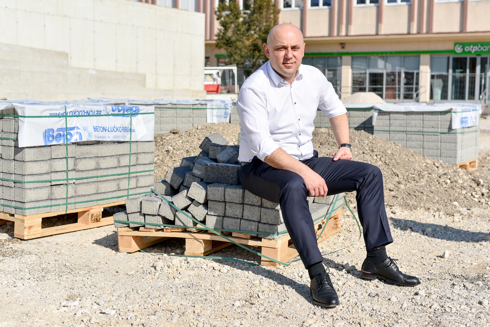 'Zeleni, zdravi i čisti Vinkovci su smjer kojim se vodimo i priča koju svakodnevno živimo s našim sugrađanima', kaže gradonačelnik Ivan Bosančić. Photo: Saša Zinaja/NFoto