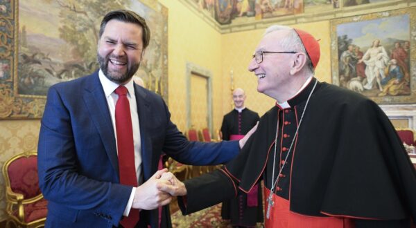 **NO LIBRI** Italy, Rome,Vatican  2025/4/20 Cardinal Pietro Parolin receives in private audience U.S. Vice President JD Vance at the Vatican .Photograph by VATICAN MEDIA   / Catholic Press Photo Photo: VATICAN MEDIA / ipa-agency.net/IPA