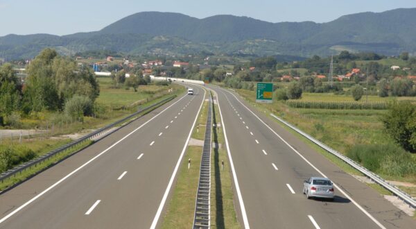 01.08.2012. Gornji Macelj - Od danas je poskupila autocesta Zagreb-Macelj i to na svojoj najduzoj dionici izmedju Maclja i Zapresica za 15%. Na ostalim dionicama cijene su ostale iste. Zbog dosadasnjih previsokih cestarina autocesta zjapi prazna osim vikendima tijekom turisticke sezone. Photo: Matija Topolovec/PIXSELL