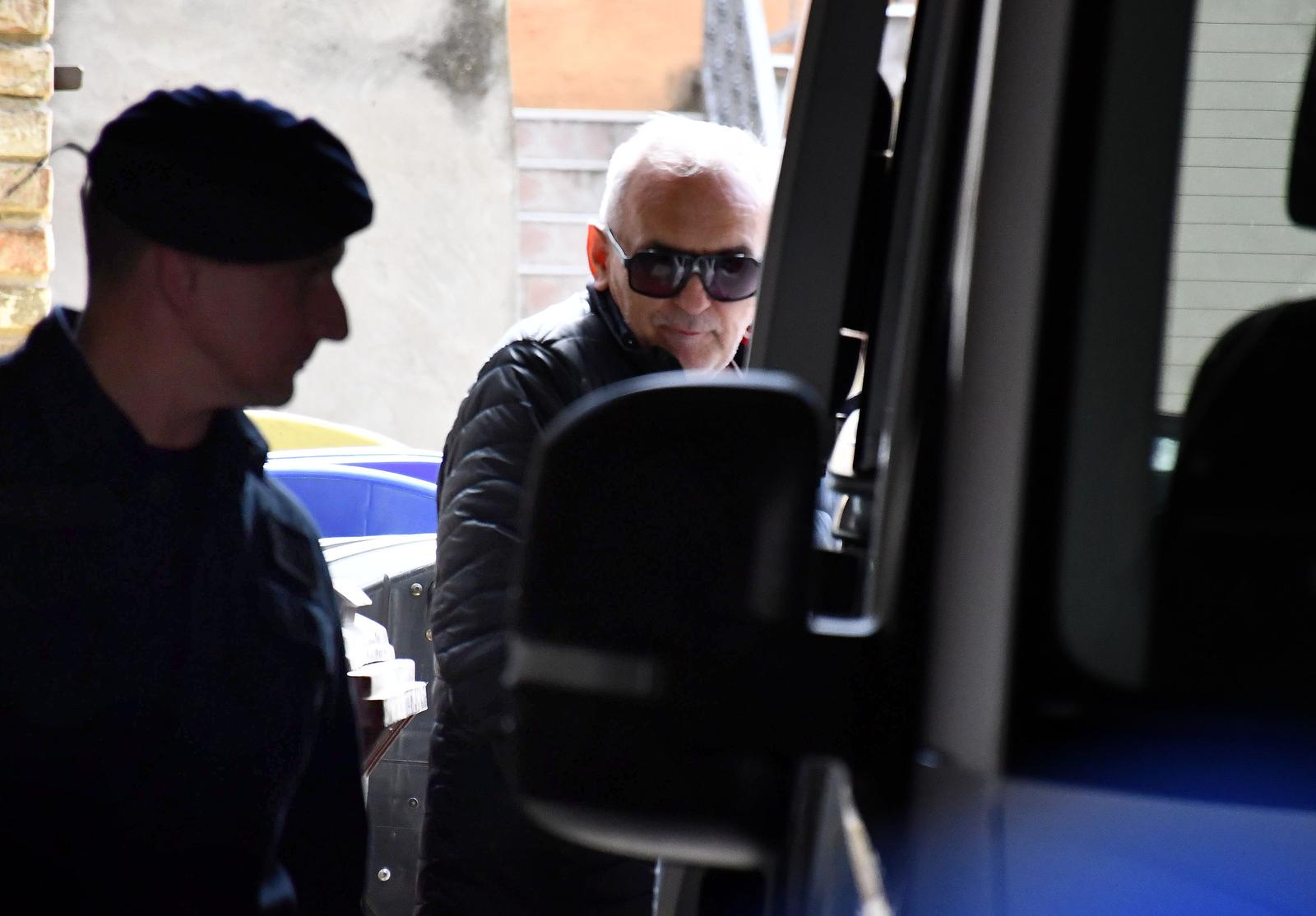 09.04.2025., Slavonski Brod: Pretres kuce i stana uhicenog suca Opcinskog suda u Slavonskom Brodu Mirka Zivica. Photo: Ivica Galovic/PIXSELL