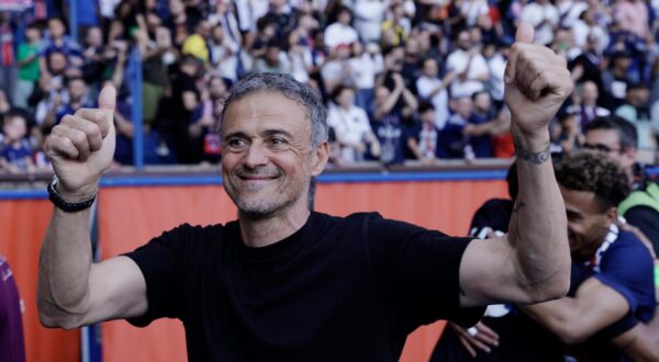 Luis Enrique of Paris Saint-Germain celebrates the title of French champion during the Ligue 1 McDonald's match between Paris Saint-Germain FC and Angers SCO at Parc des Princes on April 04, 2025 in Paris, France.  (Photo by Tnani Badreddine/DeFodi Images) Photo: Tnani Badreddine/DeFodi Images/DEFODI