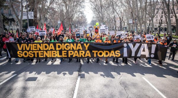 Several Protesters Rally Against Spain's Critical Housing Situation, in Madrid, February 9, 2025. (Photo by David Cruz Sanz/Alter Photos/Sipa USA) Photo: Alter Photos/SIPA USA