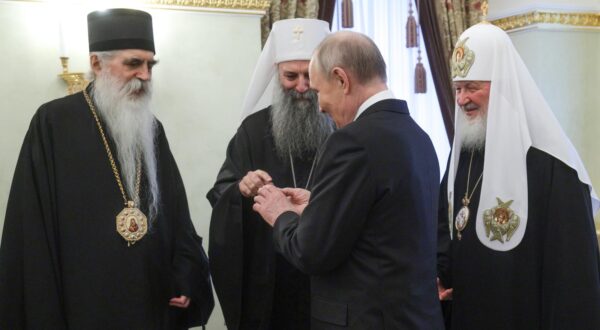 Patrijarh Porfirije s Putinom