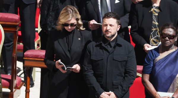 Vatican, April 26, 2025 - the funeral Mass of the Roman Pontiff Francis Bergoglio was celebrated in St. Peter's Basilica, as provided for in the Ordo Exsequiarum Romani Pontificis. In the photo: Ukrainian President Vlodomyr Zelensky and First Lady Olena (Photo by marco iacobucci / ipa-agency.net/IPA/Sipa USA) Photo: IPA/SIPA USA