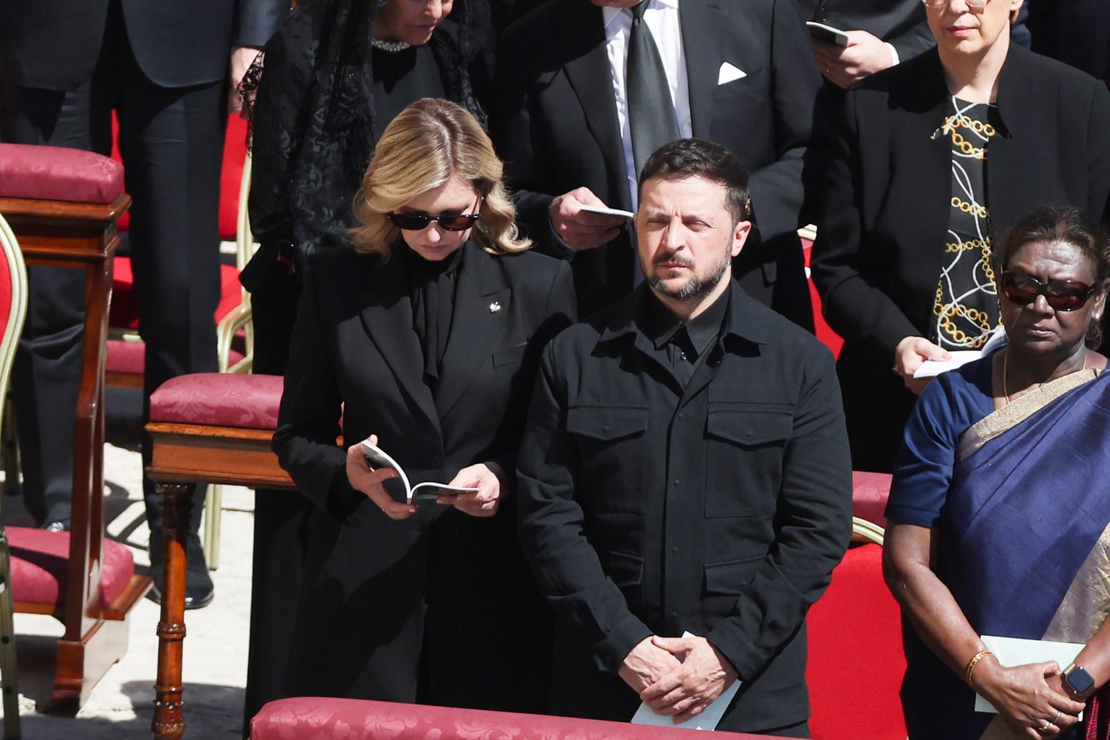 Vatican, April 26, 2025 - the funeral Mass of the Roman Pontiff Francis Bergoglio was celebrated in St. Peter's Basilica, as provided for in the Ordo Exsequiarum Romani Pontificis. In the photo: Ukrainian President Vlodomyr Zelensky and First Lady Olena (Photo by marco iacobucci / ipa-agency.net/IPA/Sipa USA) Photo: IPA/SIPA USA