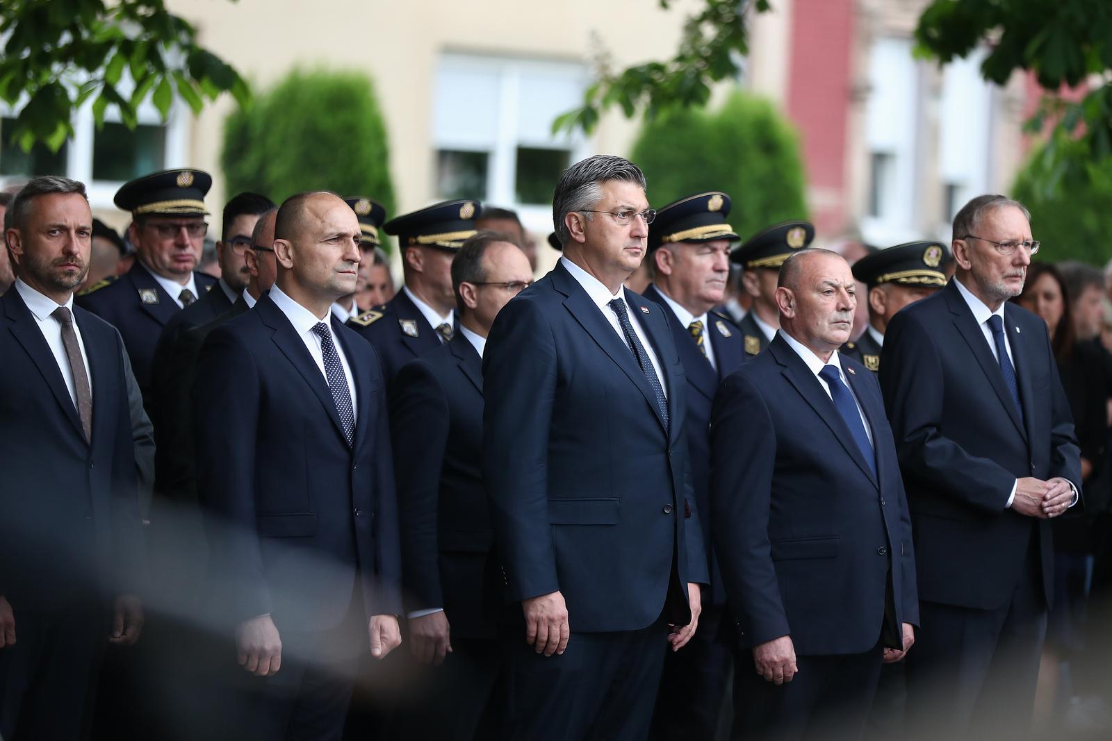 01.05.2024., Okucani - Sredisnja svecanost obiljezavanja 29. obljetnice vojno-redarstvene operacije "Bljesak" odrzana je u Okucanim uz nazocnost drzavnog vrha. Polaganjem vijenaca i cvijeca prisutni su odali pocast svima koju su zivot polozili za hrvatsku slobodu i samostalnost. Marin Piletic, Ivan Anusic, Zvonimir Frka Petesic, Andrej Plenkovic, Tomo Medved, Davor Bozinovic. Photo: Matija Habljak/PIXSELL