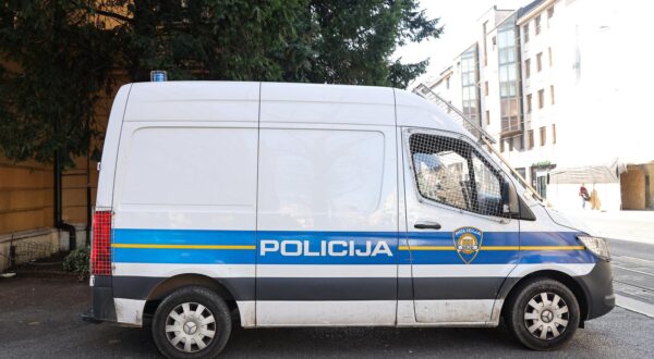 05.03.2025., Zagreb - Policija odvozi Gorana Krunica i ostalih zbog utaje poreza iz Ureda za suzbijanje korupcije i organiziranog kriminaliteta (USKOK) u Vlaskoj ulici. Photo: Luka Stanzl/PIXSELL