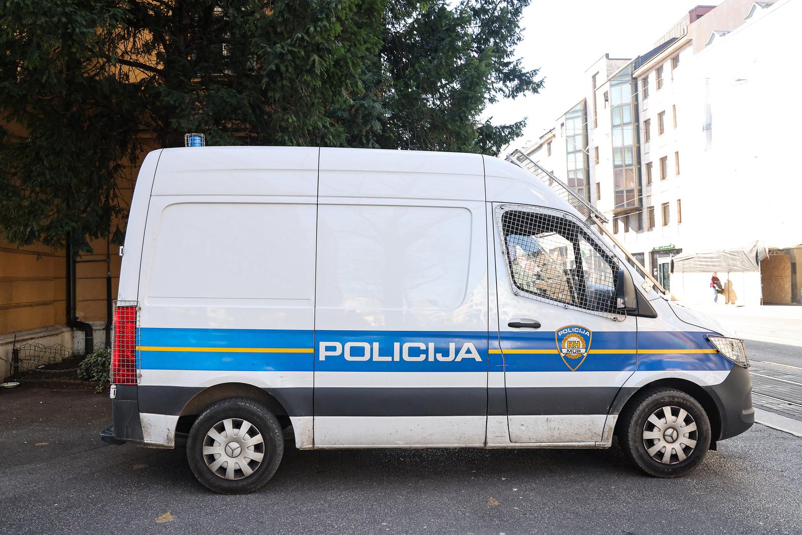 05.03.2025., Zagreb - Policija odvozi Gorana Krunica i ostalih zbog utaje poreza iz Ureda za suzbijanje korupcije i organiziranog kriminaliteta (USKOK) u Vlaskoj ulici. Photo: Luka Stanzl/PIXSELL