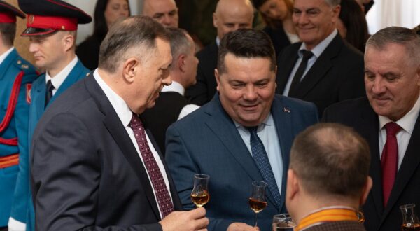 05.04.2025., Palata Republike, Banja Luka (BiH) - Predsjednik RS Milorad Dodik urucio je odlikovanja: Orden Njegosa I reda - Glavnoj upravi Ministarstva unutarnjih poslova Ruske Federacije za Grad Moskvu, zatim Orden casti sa srebrnim zracima ruskim drzavljanima: Novikovu Vladislavu Anatoljevicu, Milovanovu Pavelu Pavlovicu, Gafurovu Ramilju Hajdarovicu i Solovjevu Juriju Vladimirovicu. Photo: Dejan Rakita/PIXSELL