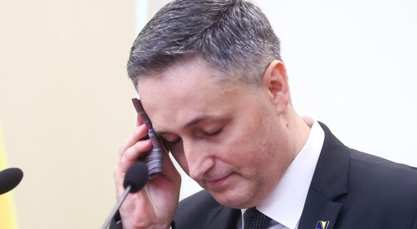 Denis Bećirović