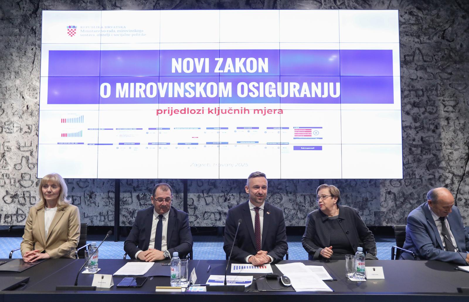 09.04.2025., Zagreb - Ministarstvo rada, mirovinskoga sustava, obitelji i socijalne politike predstavit će ključne mjere novog Zakona o mirovinskom osiguranju. Mjere u okviru novog Zakona predstavit će ministar rada, mirovinskoga sustava, obitelji i socijalne politike Marin Piletić nakon čega će biti omogućena pitanja novinara. Cilj donošenja novog Zakona o mirovinskom osiguranju je podizanje razine primjerenosti mirovina sadašnjih i budućih umirovljenika, smanjenje razlika u mirovinama između žena i muškaraca te stvaranje pretpostavki za veću participaciju umirovljenika na tržištu rada. Photo: Robert Anic/PIXSELL