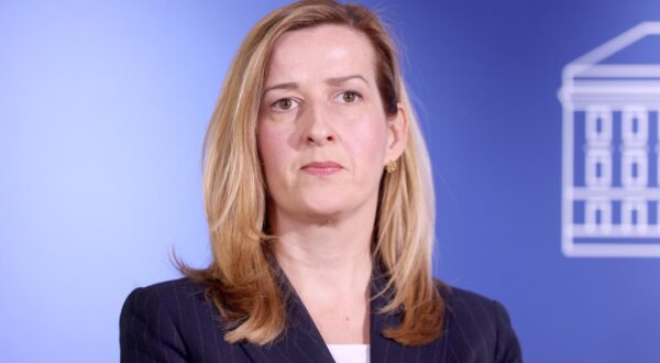 10.02.2025., Zagreb - Na konferenciji za medije Kluba zastupnika SDP-a odrzanoj u Saboru o temi „Trgovacki rat unutar vladajucih“ govorili su Mirela Ahmetovic, Ivana Markovic i Mate Vukusic. Photo: Patrik Macek/PIXSELL