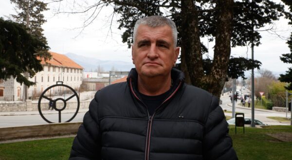 10.02.2025., Sinj - Gradonacelnik Sinja Miro Bulj dao je izjavu nakon sto je u Splitu dao iskaz policiji vezano za kaznenu prijavu zbog zabrane izlozbe koja je finanacirana novcem Srpskog narodnog vijeca. Photo: Sasa Tadinac/PIXSELL