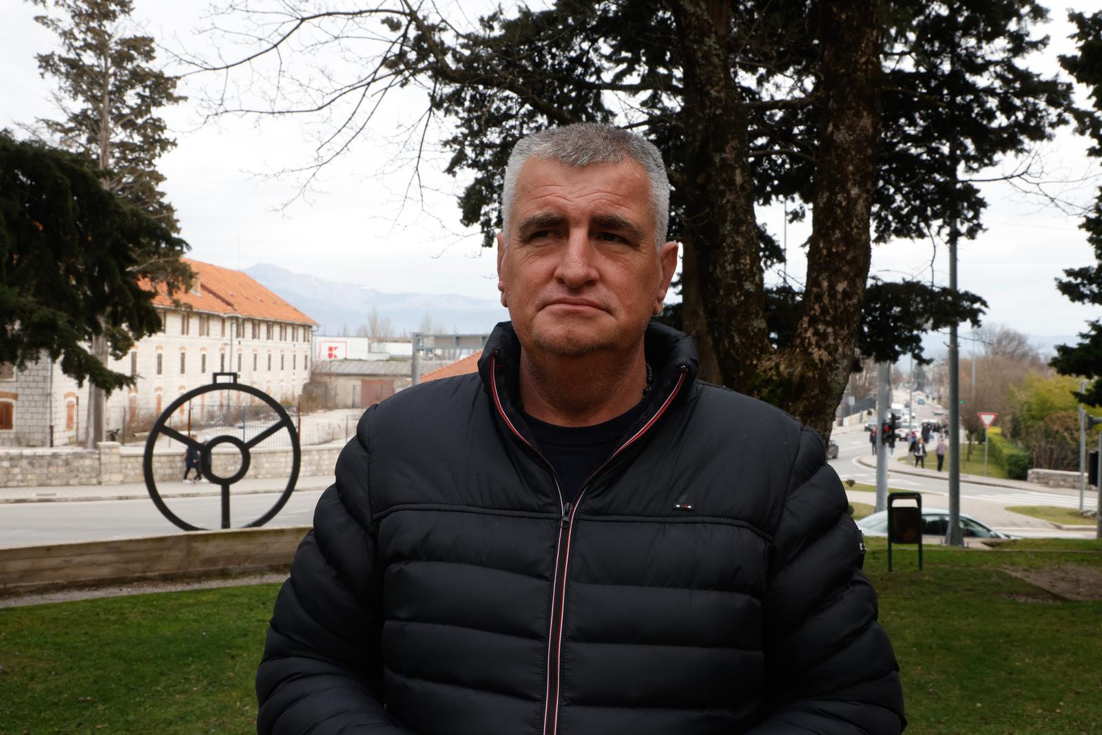 10.02.2025., Sinj - Gradonacelnik Sinja Miro Bulj dao je izjavu nakon sto je u Splitu dao iskaz policiji vezano za kaznenu prijavu zbog zabrane izlozbe koja je finanacirana novcem Srpskog narodnog vijeca. Photo: Sasa Tadinac/PIXSELL